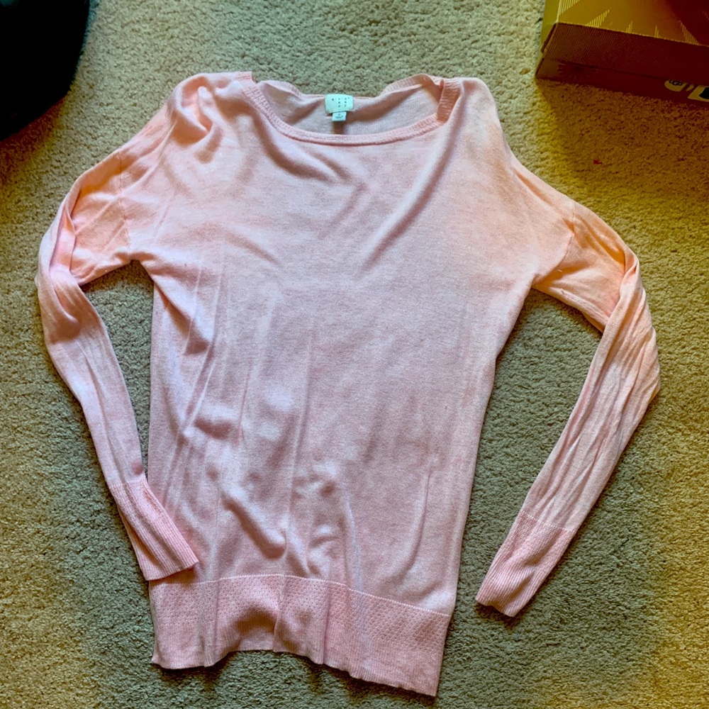 Long sleeve light sweater